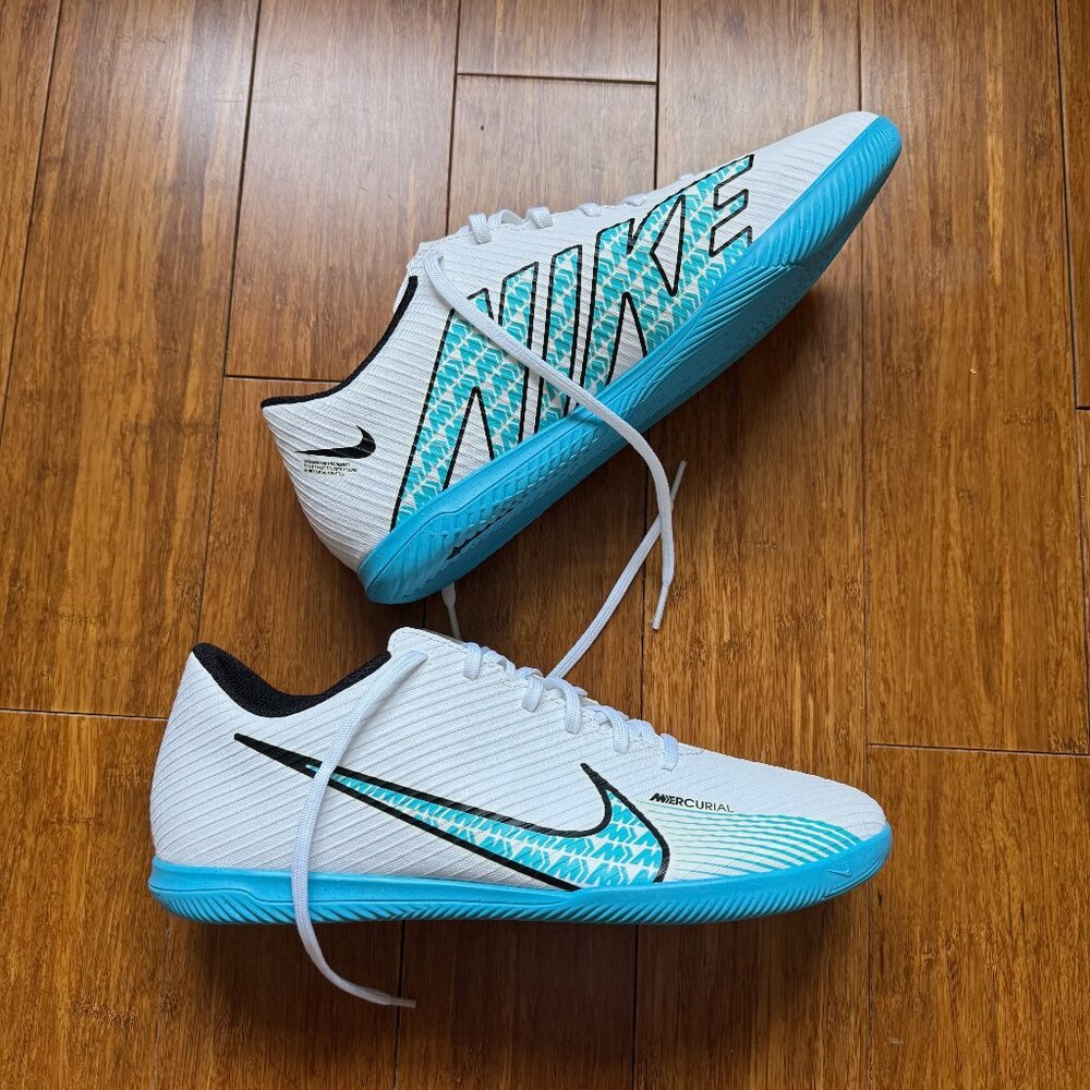 Nike Mercurial Vapor 15 Club IC Men's Indoor Soccer Shoes, size US 9.5, NWOT